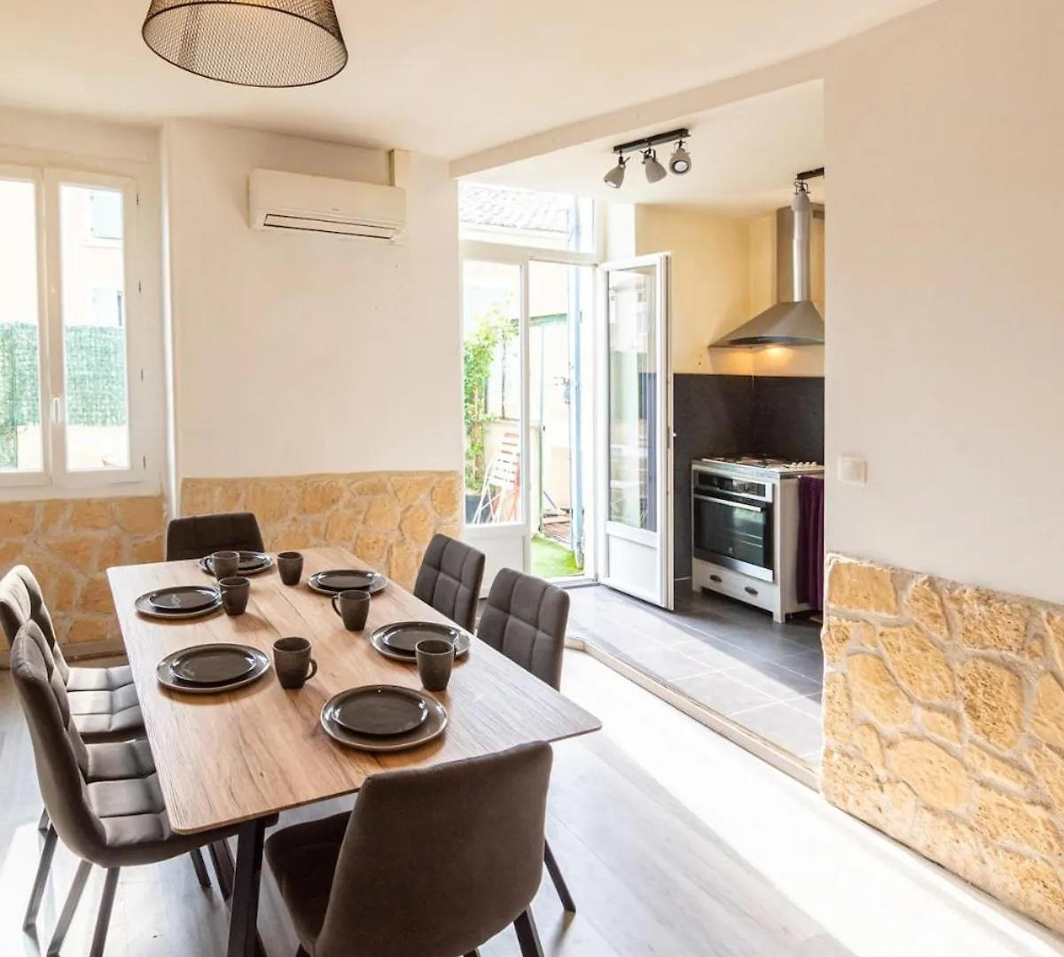 Standing Apartment With Terrace For 6 People - Le Mazagran - Appartement 2 Saint-Paul-Trois-Châteaux 0*,